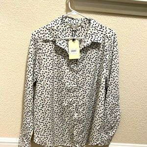 Women’s button up blouse
